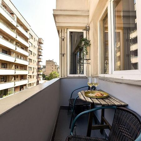 Stylish & Spacious Apartment Near The Old Town - A Touch Of History, A Dash Of Modernity Bucureşti Exterior foto