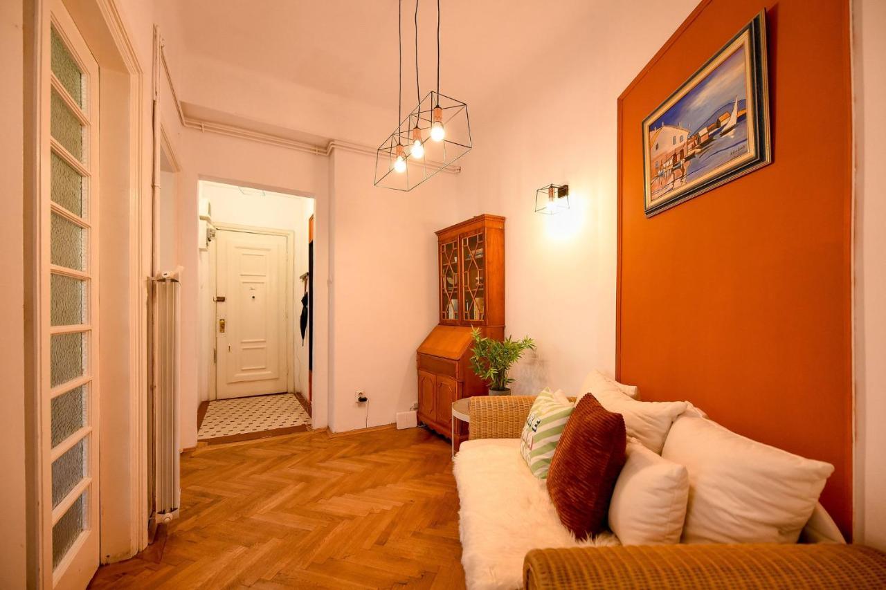 Stylish & Spacious Apartment Near The Old Town - A Touch Of History, A Dash Of Modernity Bucureşti Exterior foto
