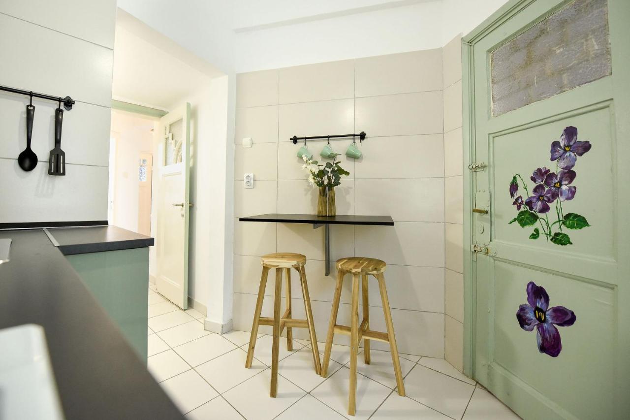 Stylish & Spacious Apartment Near The Old Town - A Touch Of History, A Dash Of Modernity Bucureşti Exterior foto